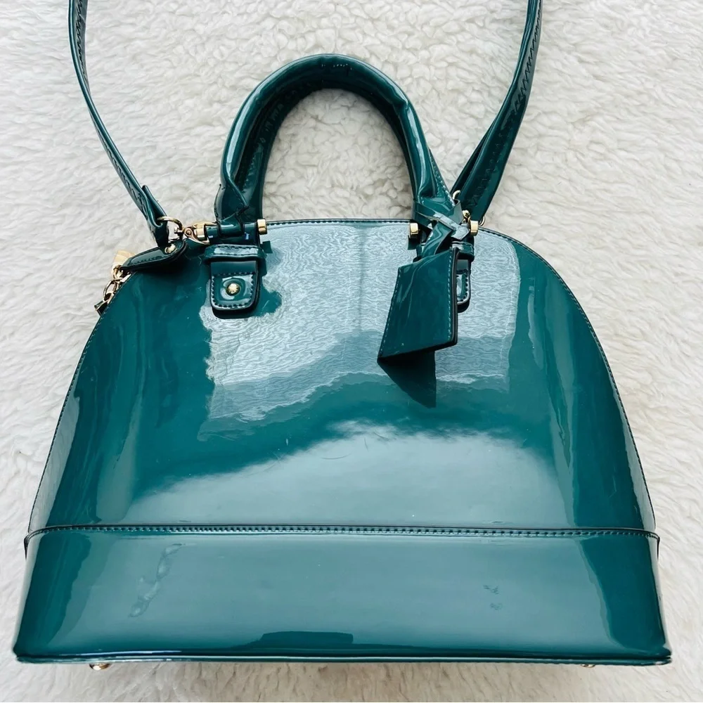 JustFab detachable bag